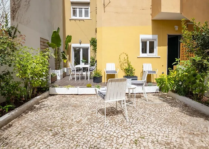 Serene 2bdr W/ Patio By Lovelystay * Lisboa