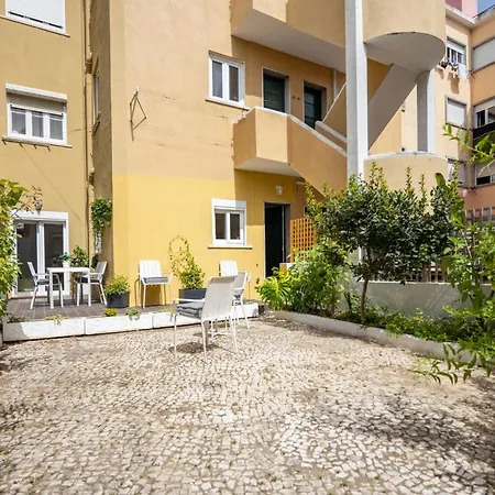 Serene 2bdr With Patio Lisboa