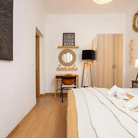 Serene 2bdr With Patio